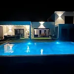 Catalya Moderne Piscine Chauffée Villa
